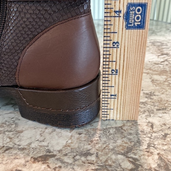 Sofft Aldina Brown Leather Strappy Side Zip Boots Size 7.5 - Picture 8 of 10